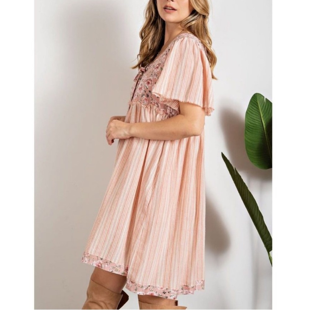 Easel Faded Coral Floral Mix W/Pockets Short Sleeve Babydoll Dress. NWT! Sz S - Picture 4 of 10